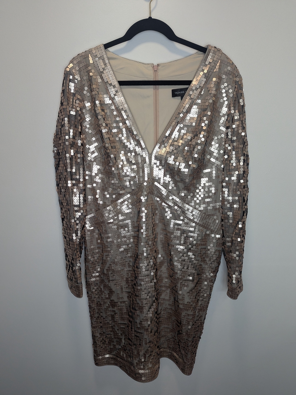 Tadashi Shoji Sequin V-Neck Cocktail Dress Size 16 Luxury Formal Party Unique
